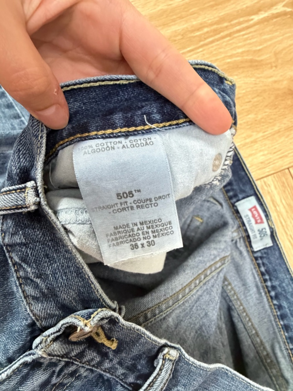 Vintage Levi’s 505 Jeans 90s Straight Leg Size 36x30 Classic Wash - Picture 5 of 6